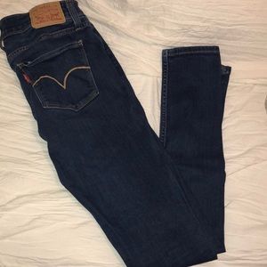 Levi Dark Wash Jeans